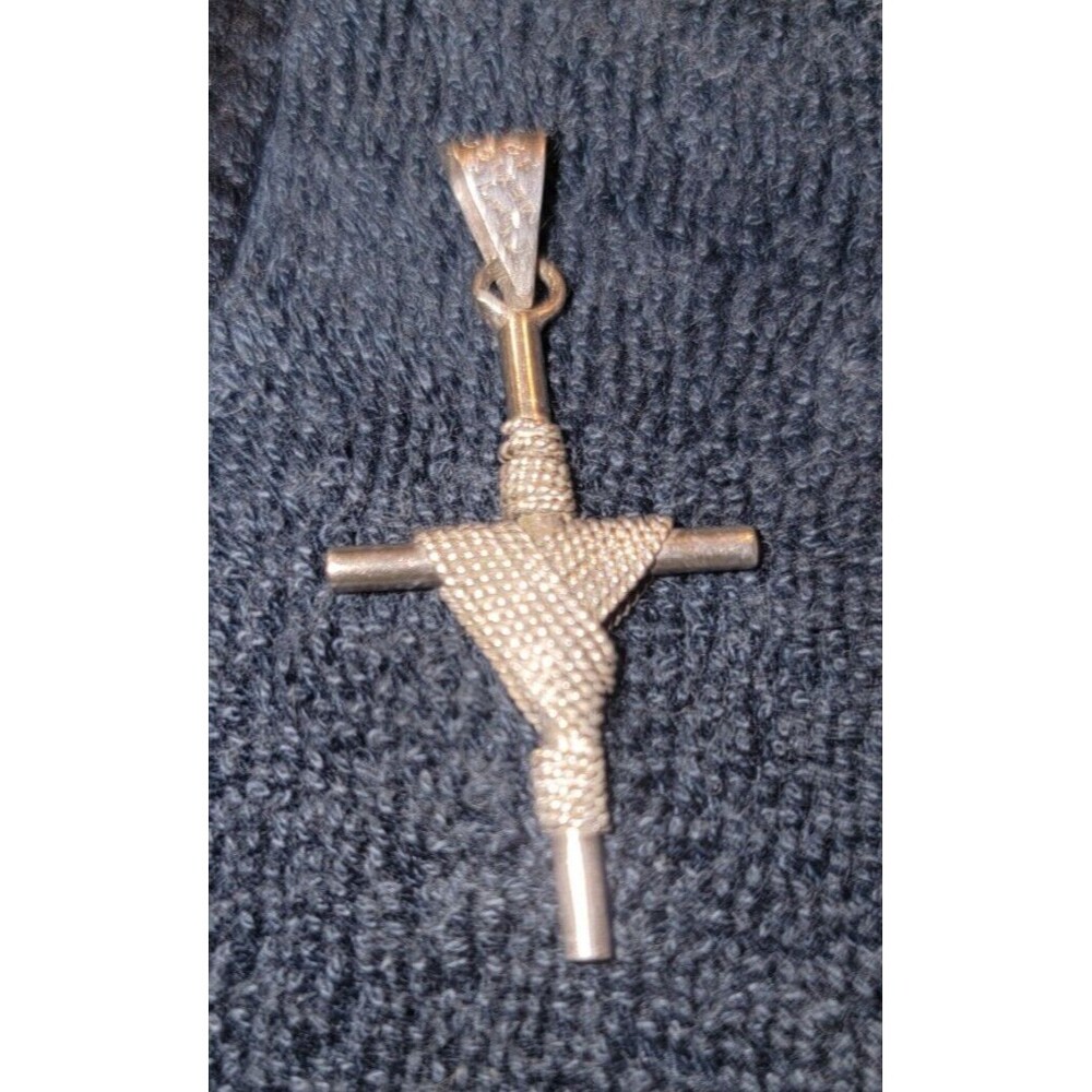 Taxco Mexico 925 Sterling Silver Gentleman's Pendant Cross rope wrapped handmade